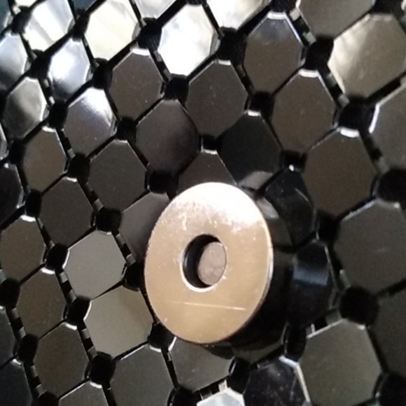 Shiney black metal purse - Picture 8 of 9